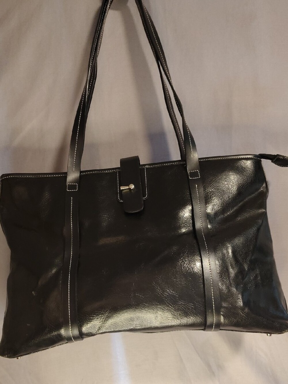 Vintage-Style Nine West Black Faux Leather Tote Bag with Contrast Stitching